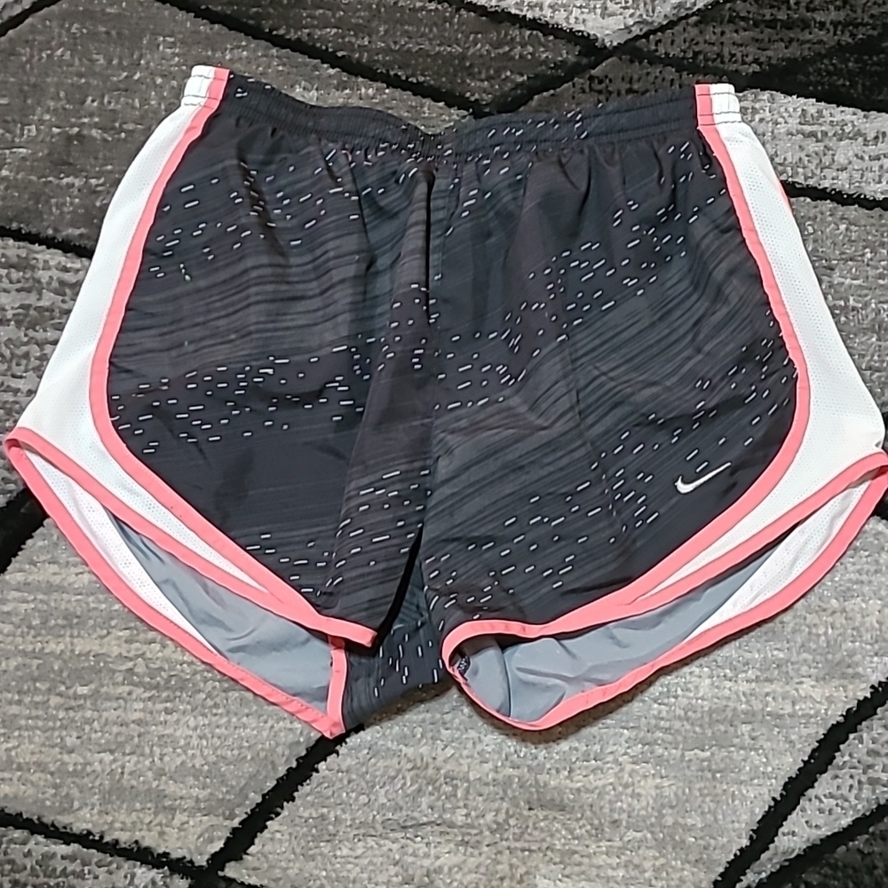 NIKE DRI-FIT MESH LINED LOGO SHORTS PRICE FIRM